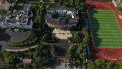 <b>浮山校区仁园孔子像前、汇园1号楼前、金家岭东</b>